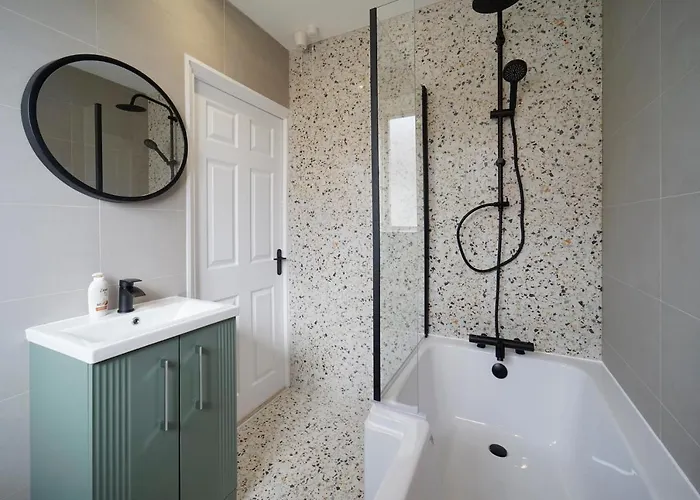 Vakantiehuis Stunning Luxury 3 Bed House With Garden In North *