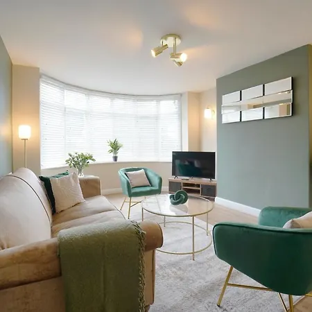 Stunning Luxury 3 Bed House With Garden In North Tatil Evi Leeds (West Yorkshire)