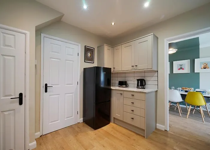 Stunning Luxury 3 Bed House With Garden In North * Leeds (West Yorkshire)